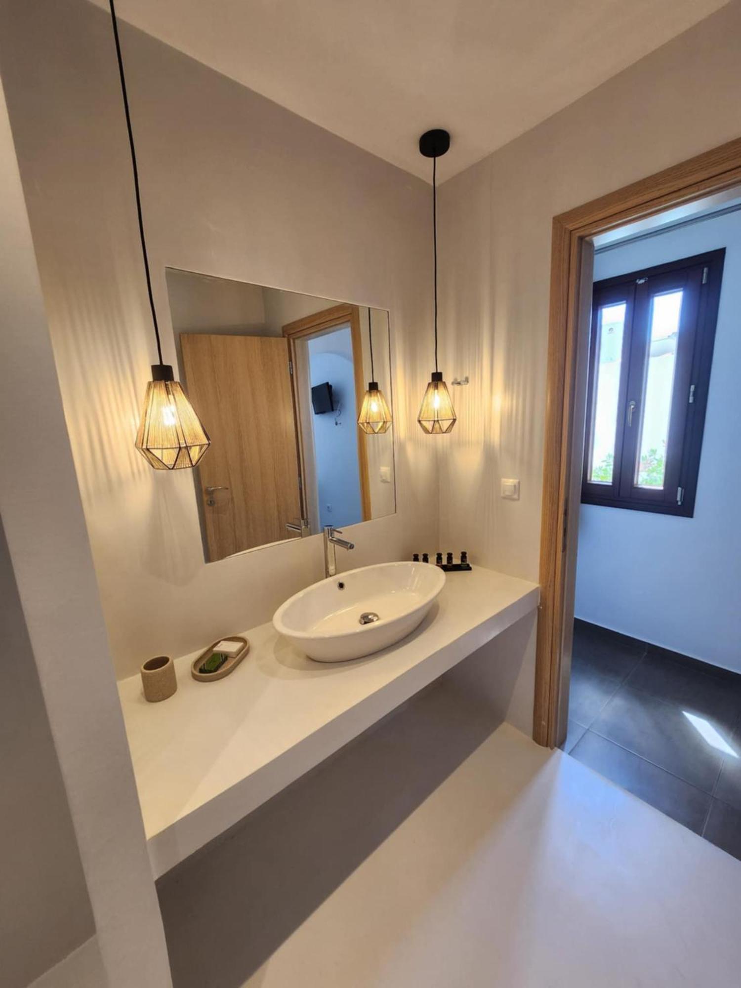 Villa Irini Platis Gialos  Buitenkant foto